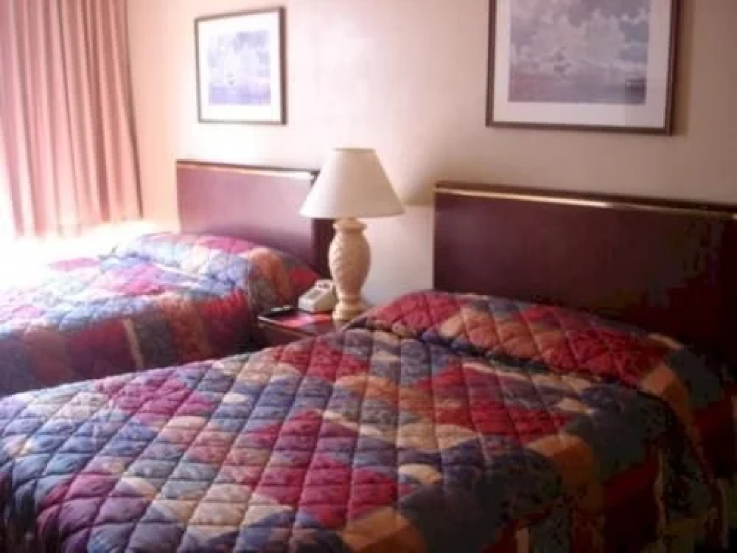 Red Carpet Inn & Suites Albany