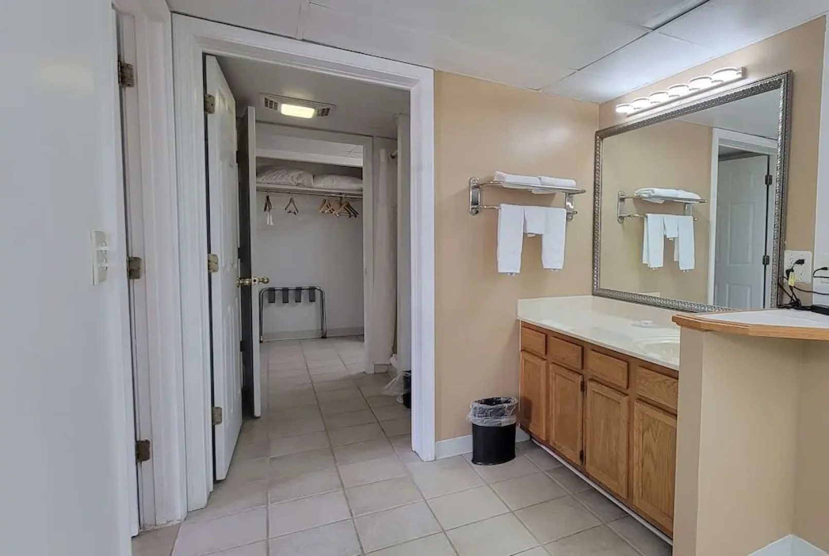 Ramada By Wyndham Mountain Home