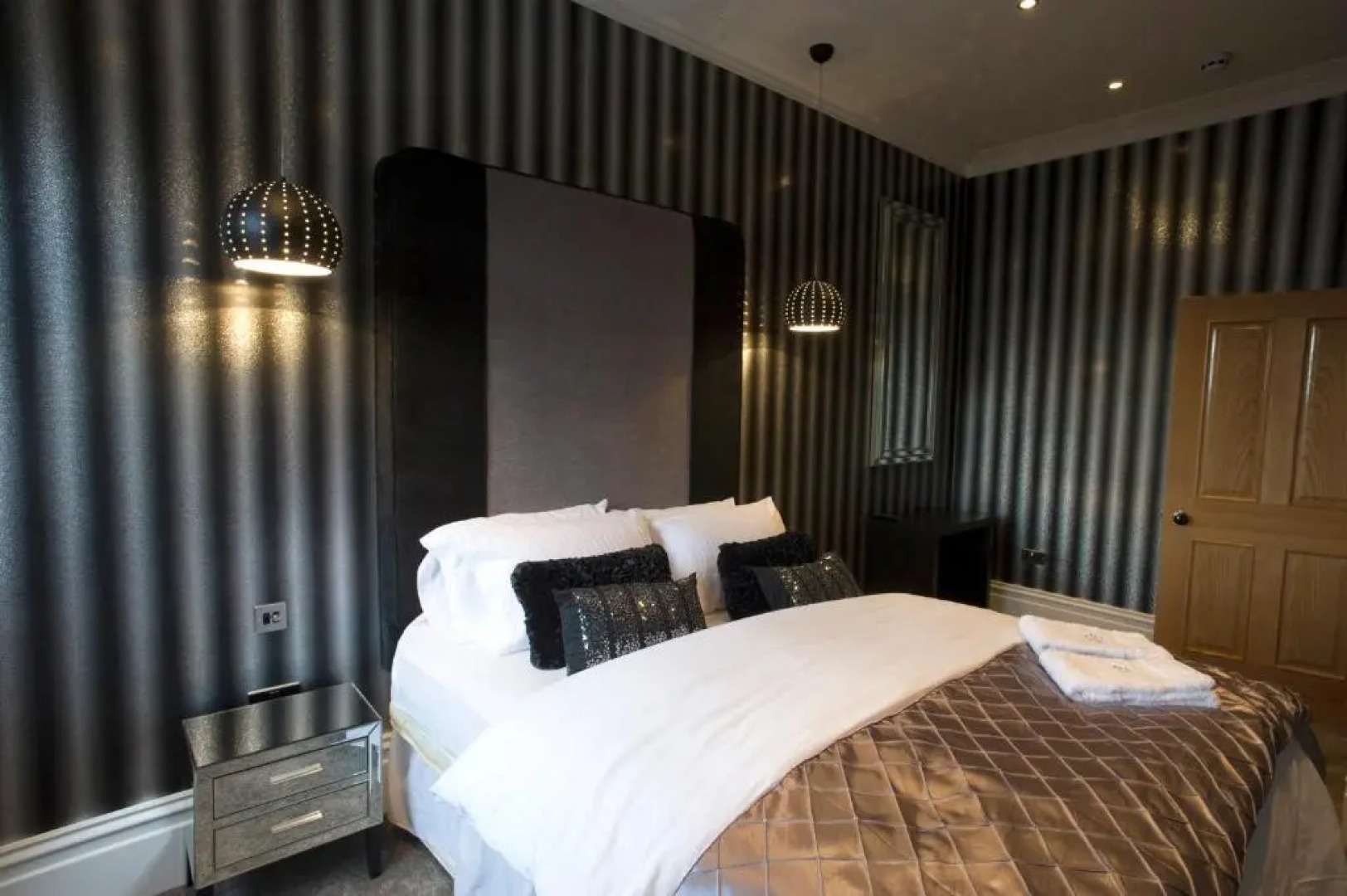 Mode Breck Apartments