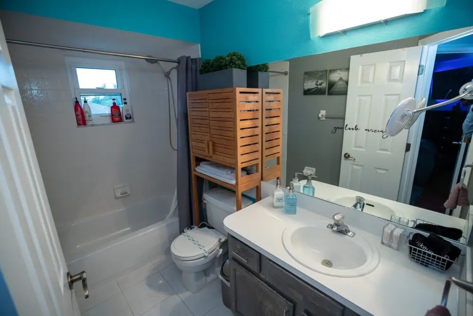 Gorgeous Urban Oasis W/hot Tub, Heated Pool And Private Movie Theater 3 Bedroom Home by RedAwning