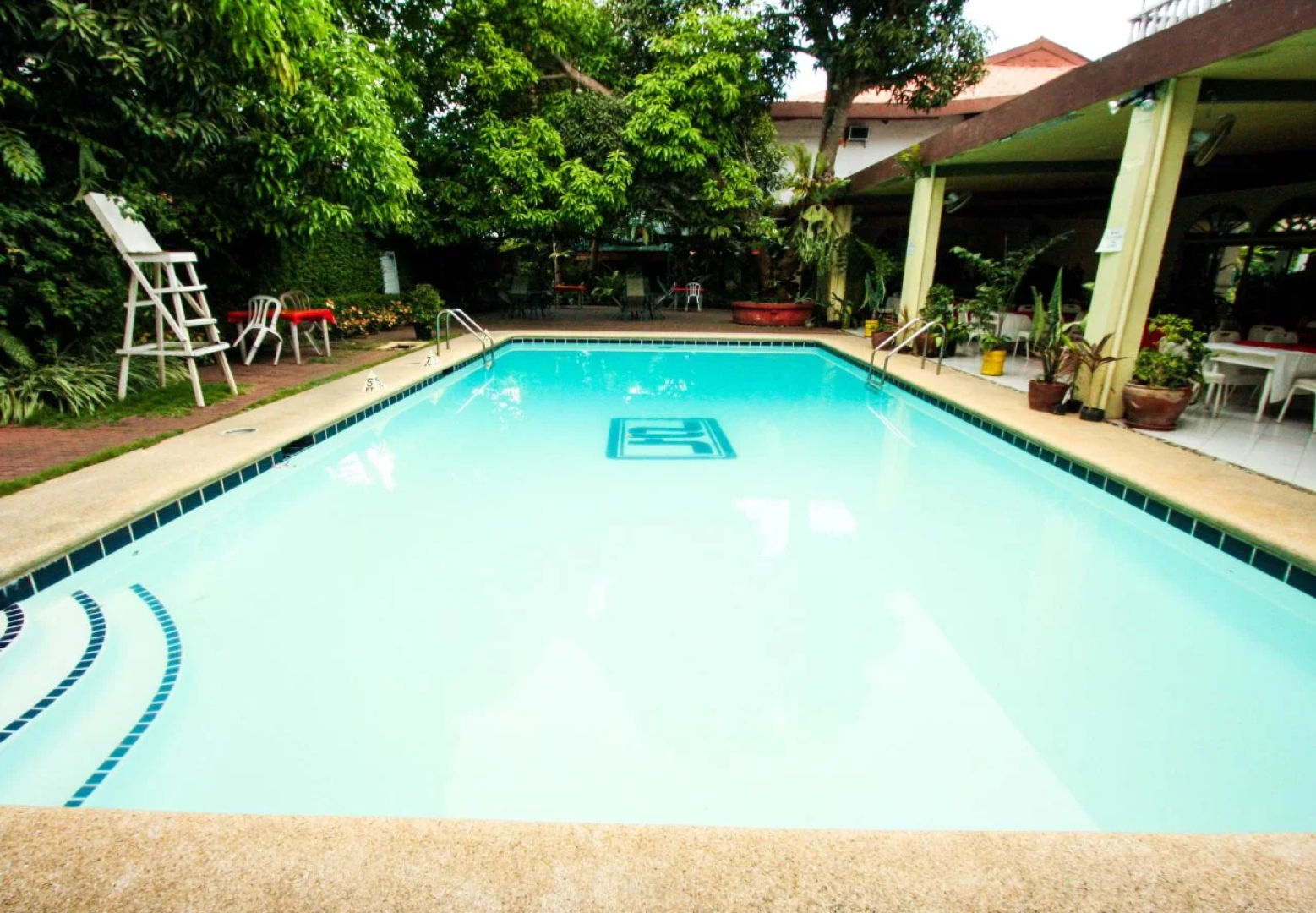 Bohol La Roca Hotel