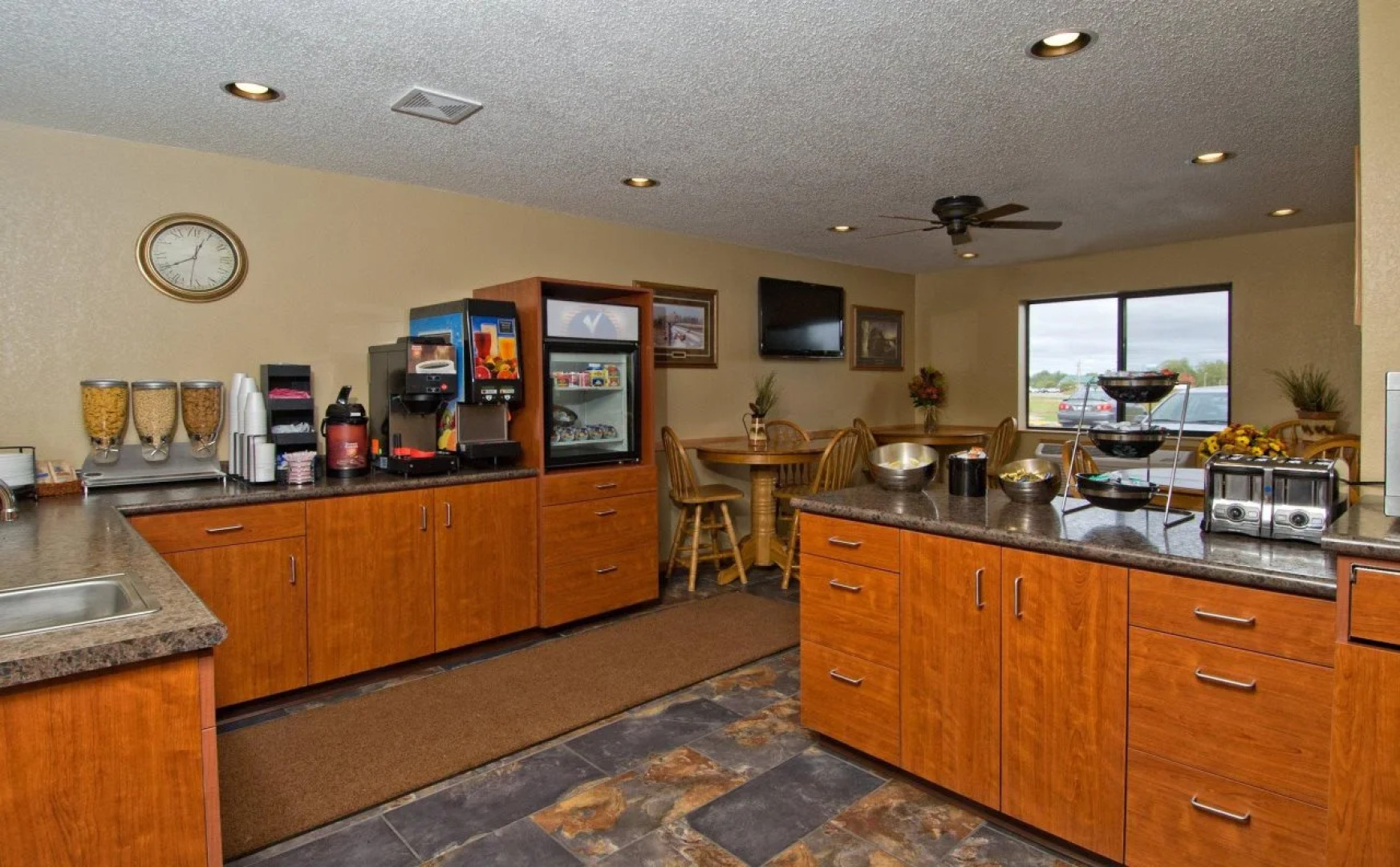 Americas Best Value Inn & Suites International Falls