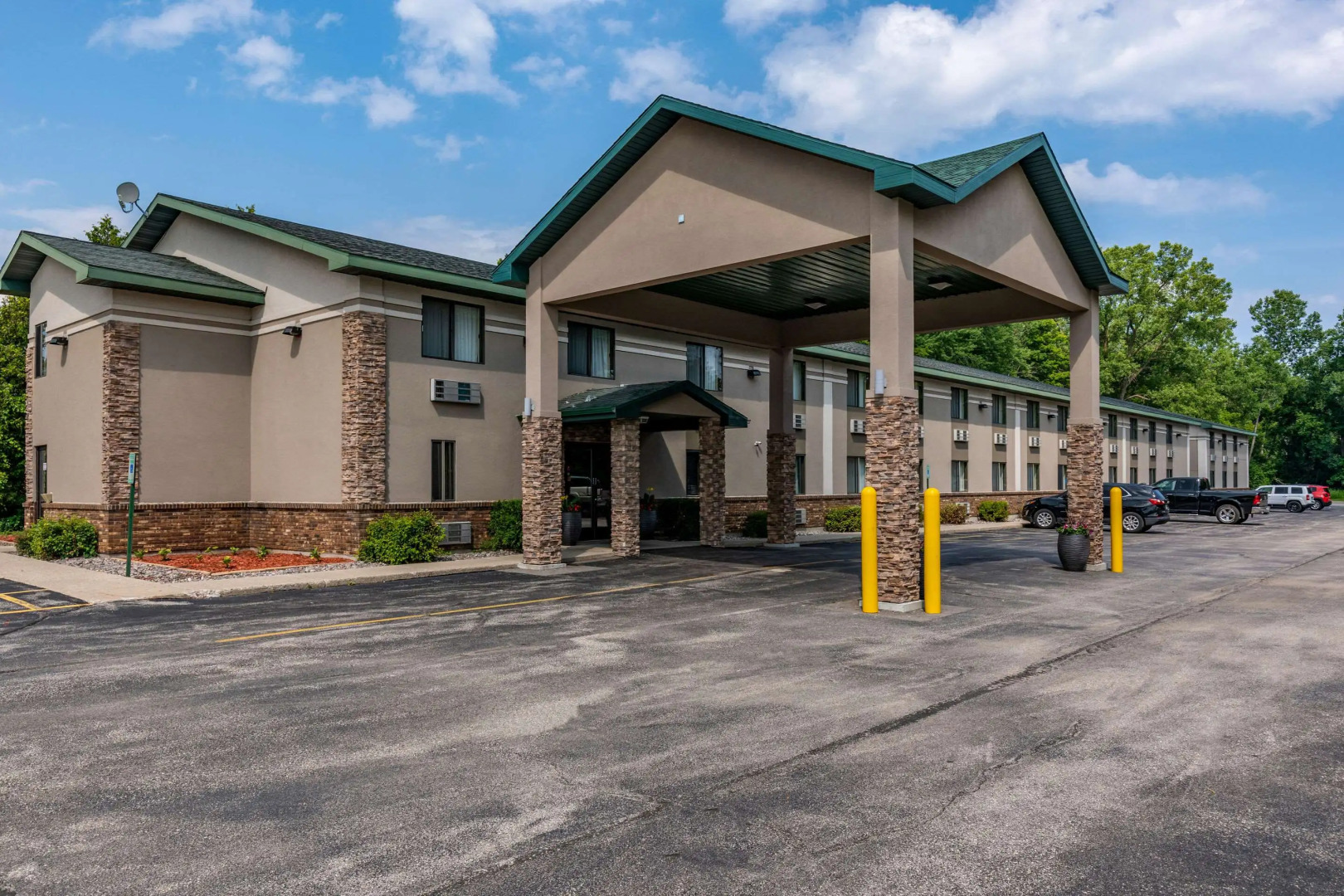 Quality Inn & Suites Marinette