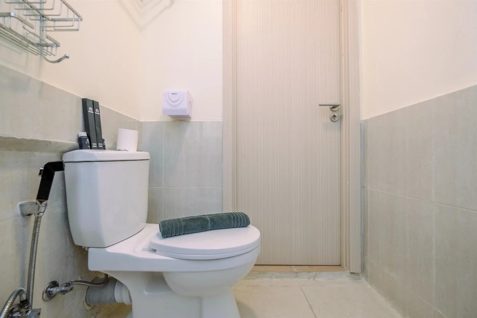 Strategic And Comfy 2Br Apartment At Meikarta