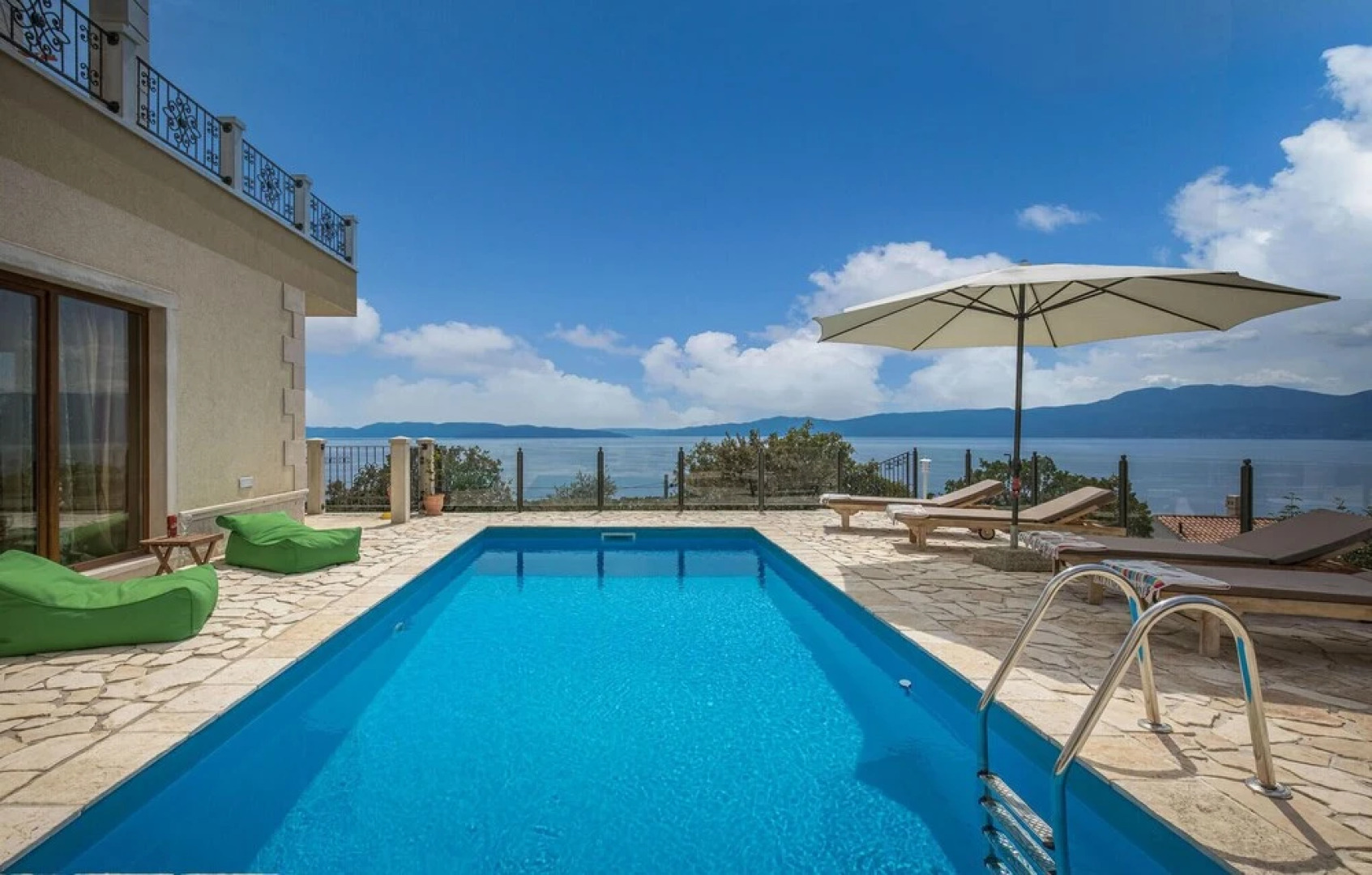 Stunning Home in Kostrena With Sauna, Wifi and 4 Bedrooms