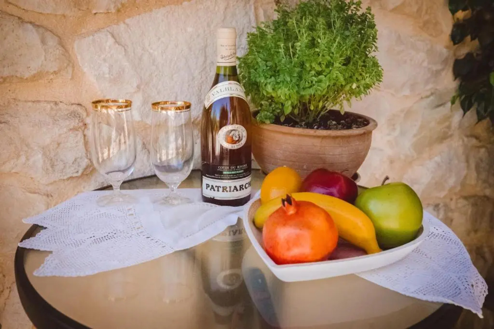 Aristos Apartments & Suites