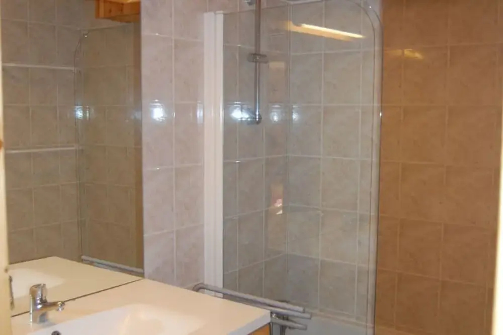 Spacious Holiday Home Near Center of Champagny