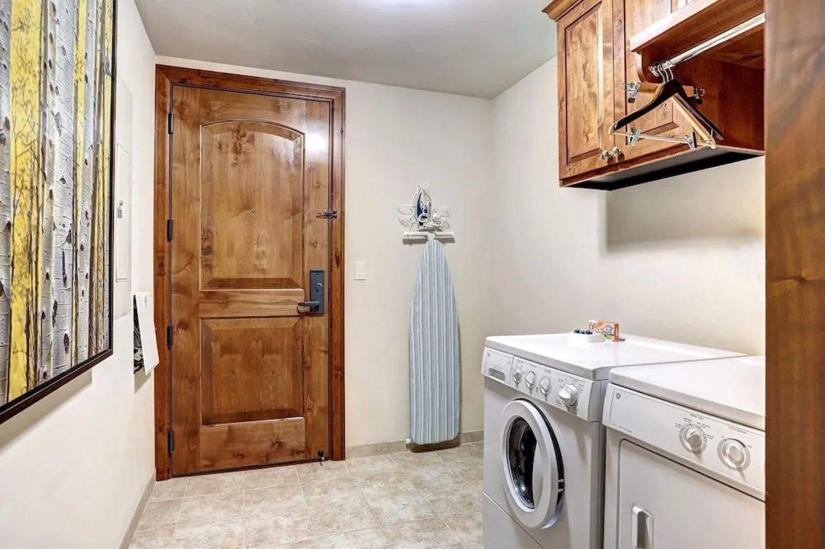 Ritz 3Br Mtn View RRR407