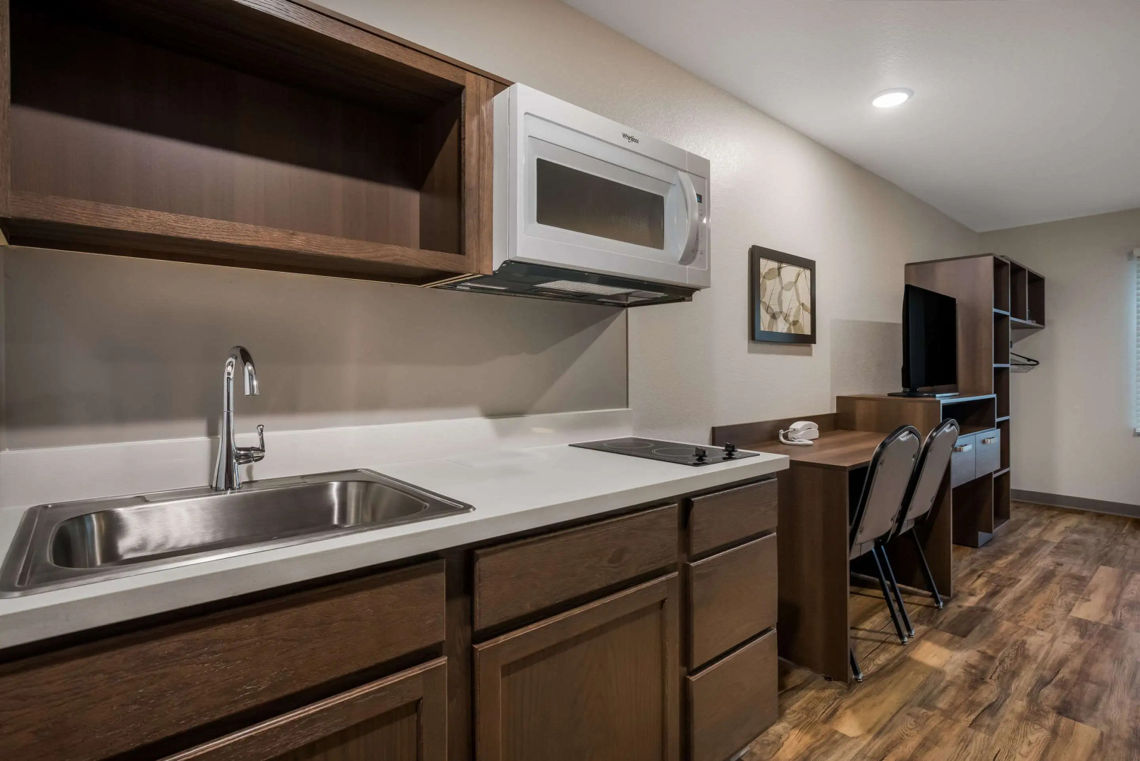 Woodspring Suites Milwaukee - Menomonee Falls