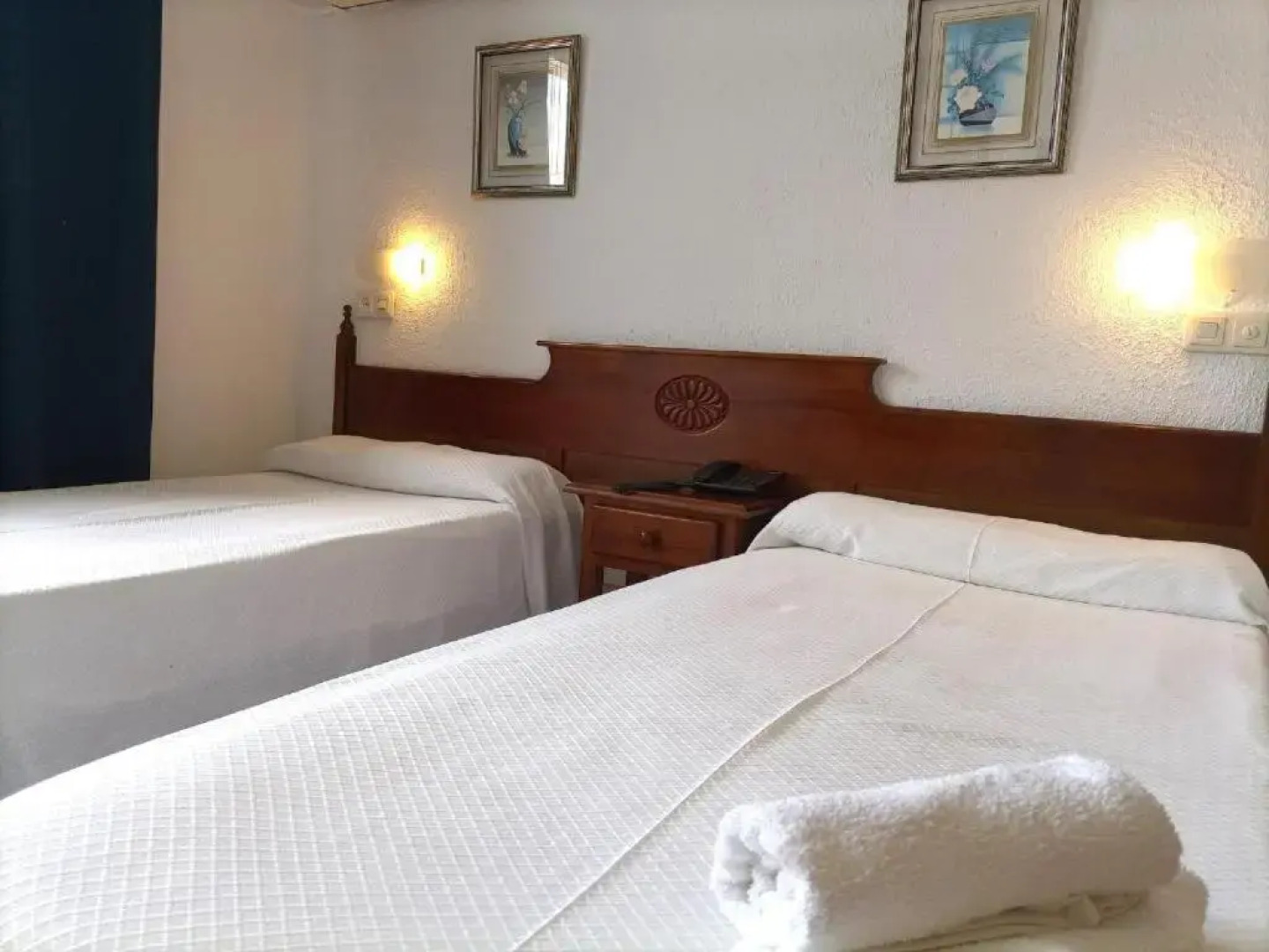 Vintage Hotel Mercedes