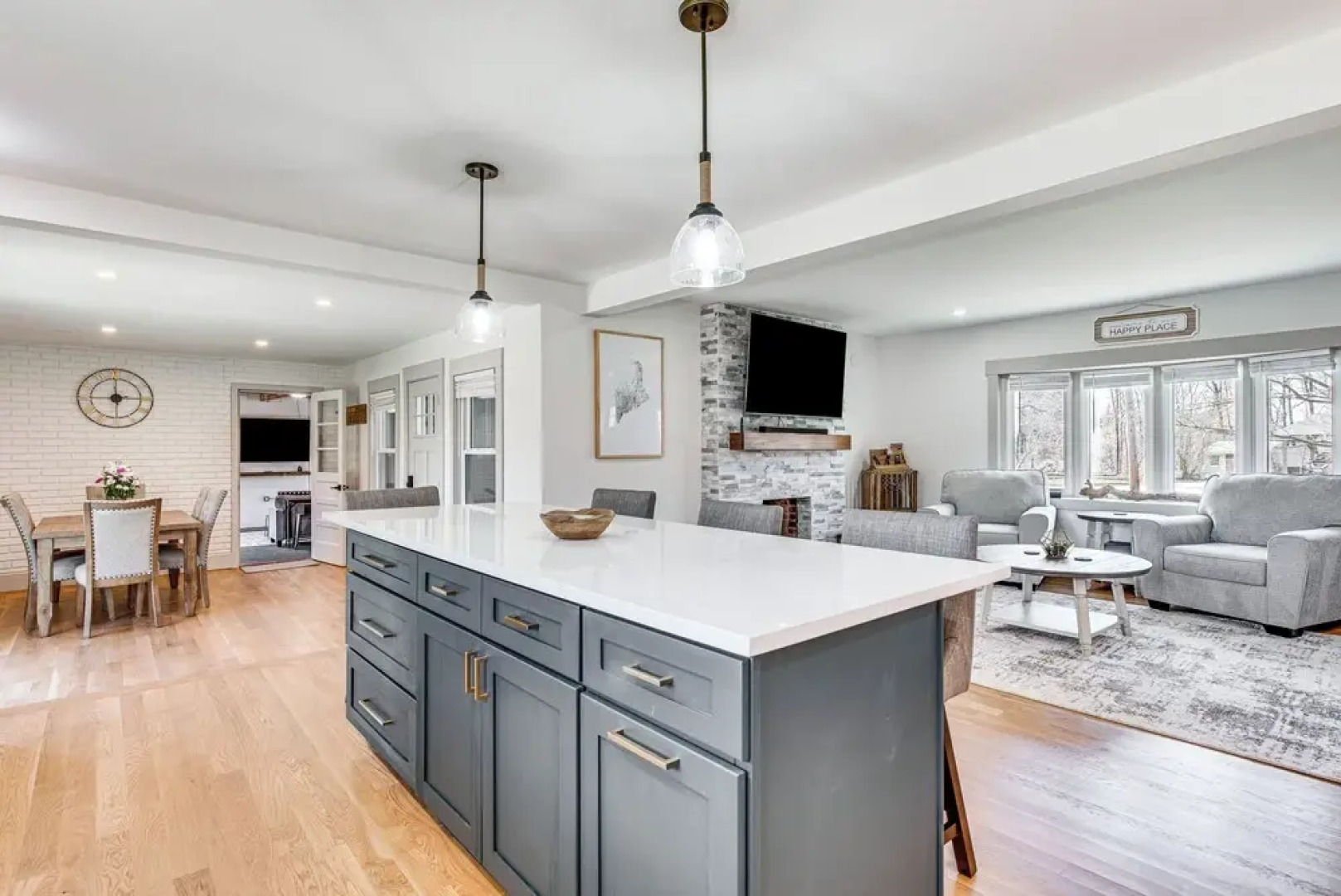 Beautiful Eliot Retreat w/ Fire Pit & Game Room!