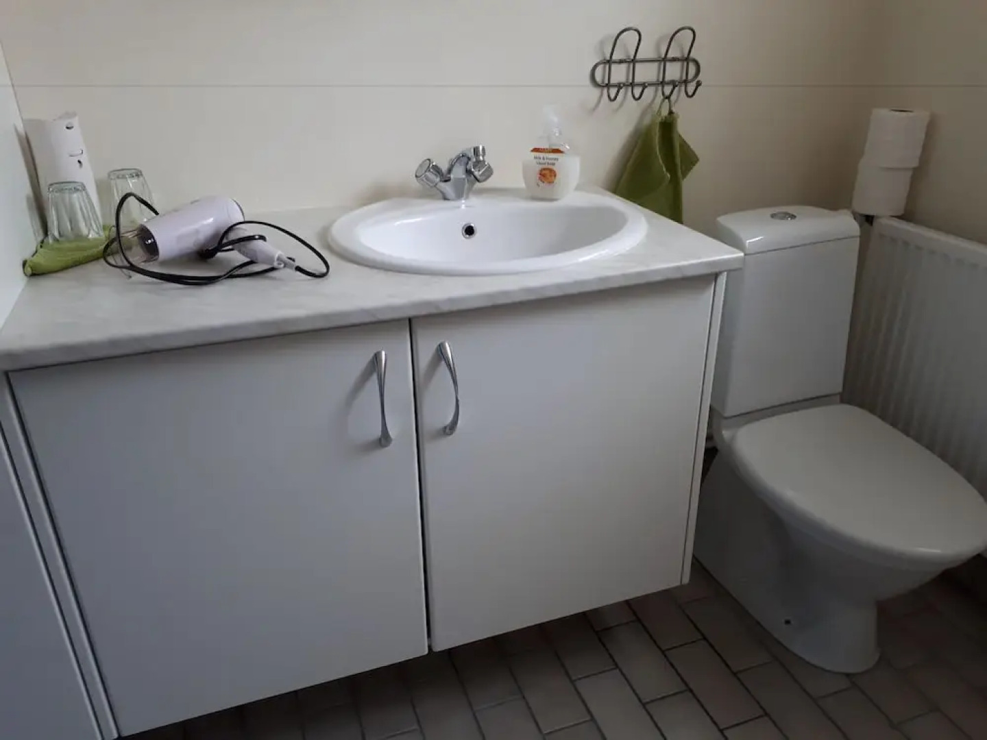 Brúnalaug Guesthouse Holiday Home