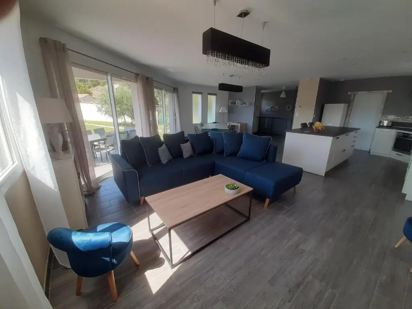 Maison avec piscine à l'orée de la forêt