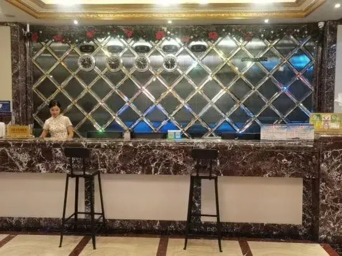 Lingshan Yincheng Business Hotel