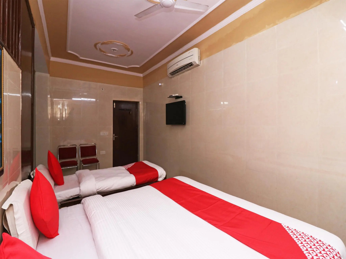OYO 12933 Hotel Braj Bhawana