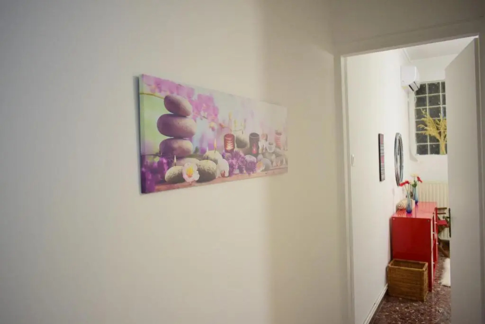 Antonia's 2bedroom with garden and private parking by MK