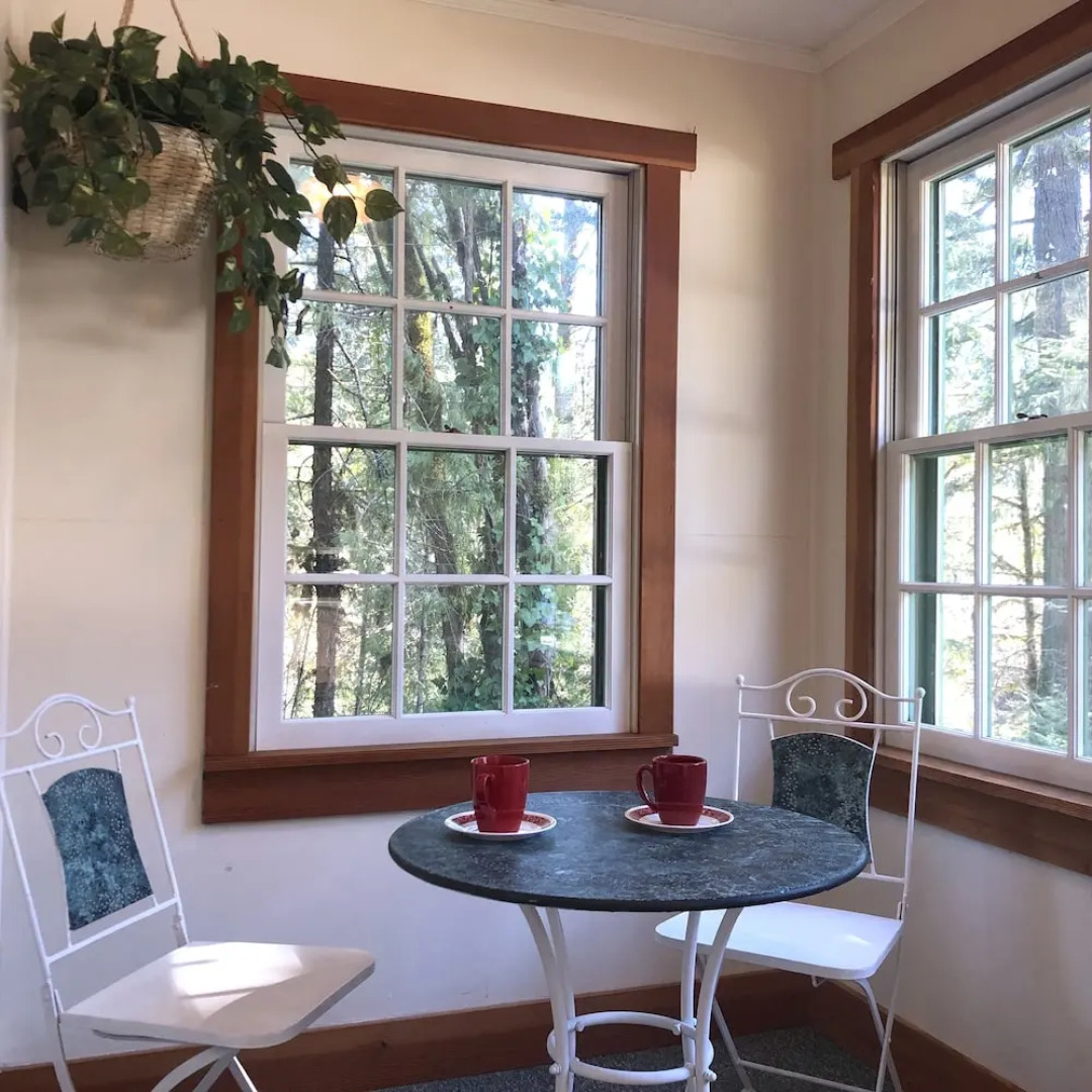 McKenzie River Mountain Resort