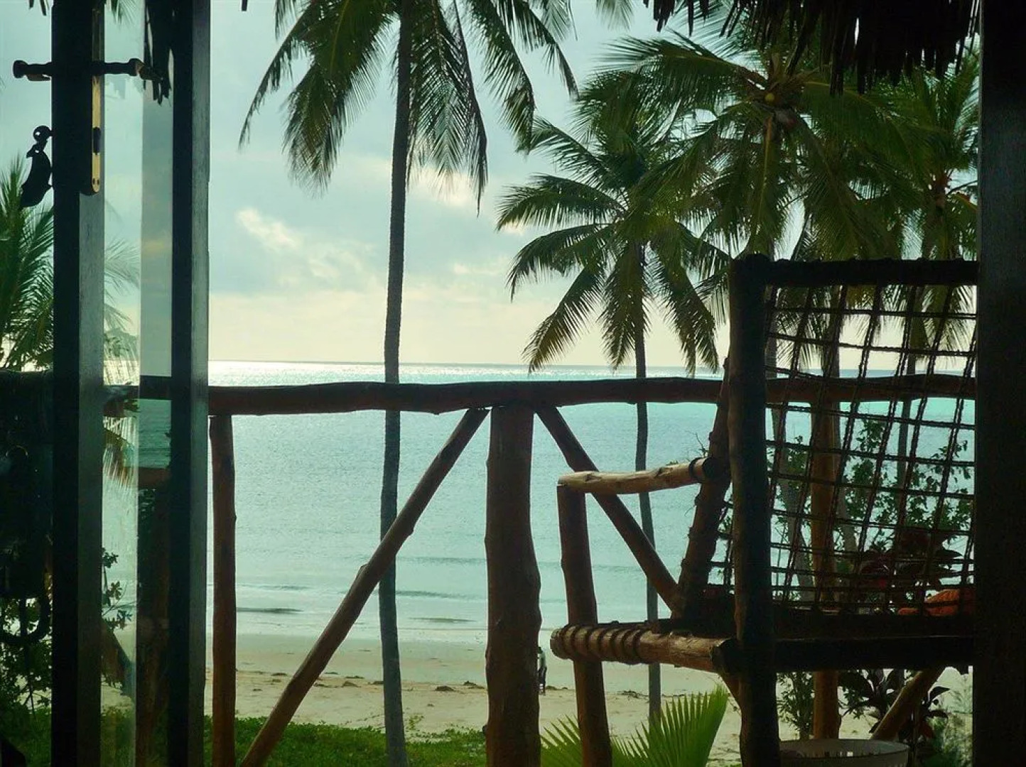 Domokuchu Beach Bungalows