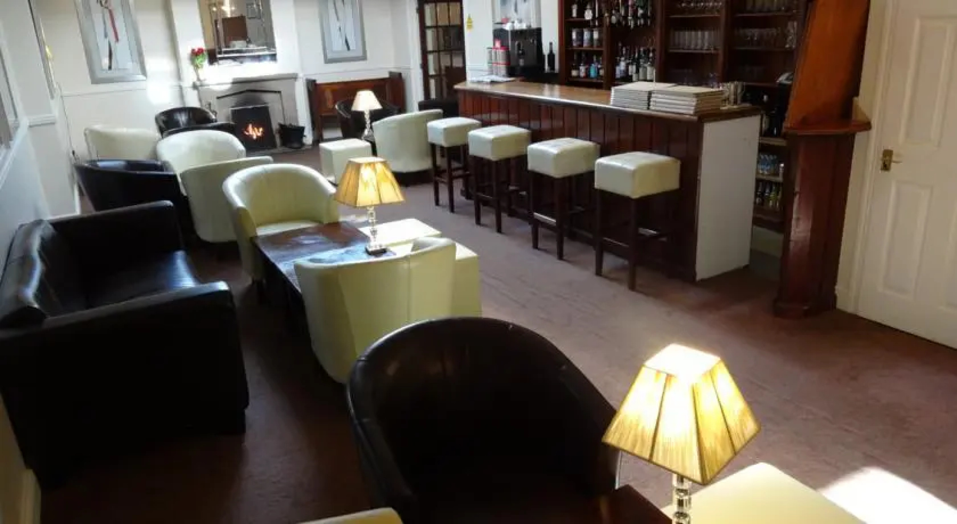 The Roade House Rooms