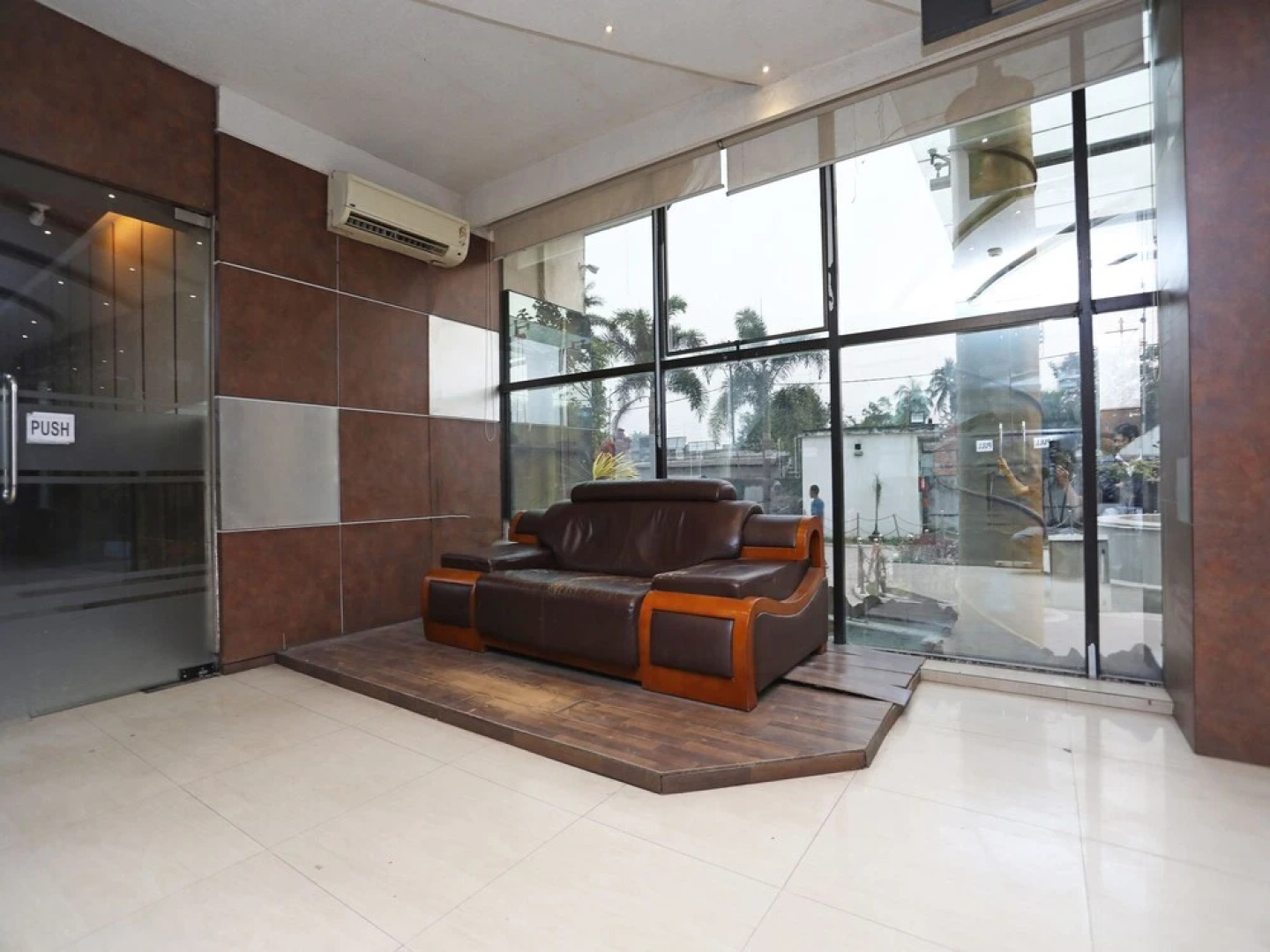 Skylark Hotel by OYO Rooms