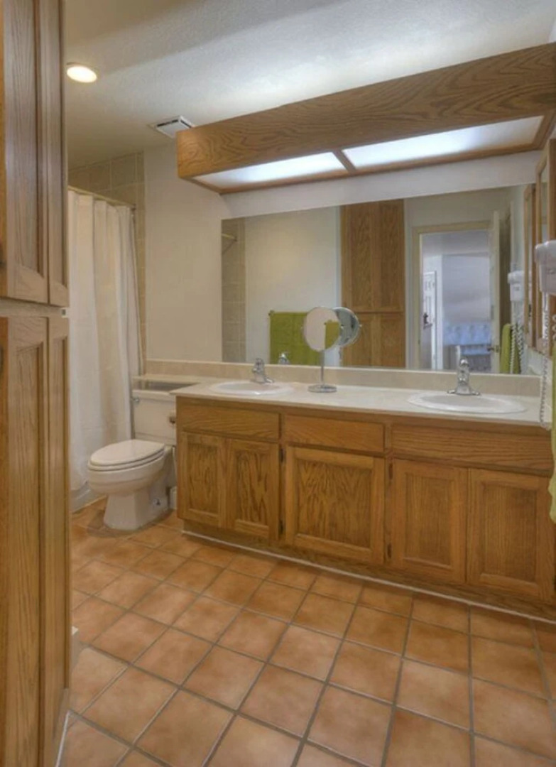 Silverpick Condo 204