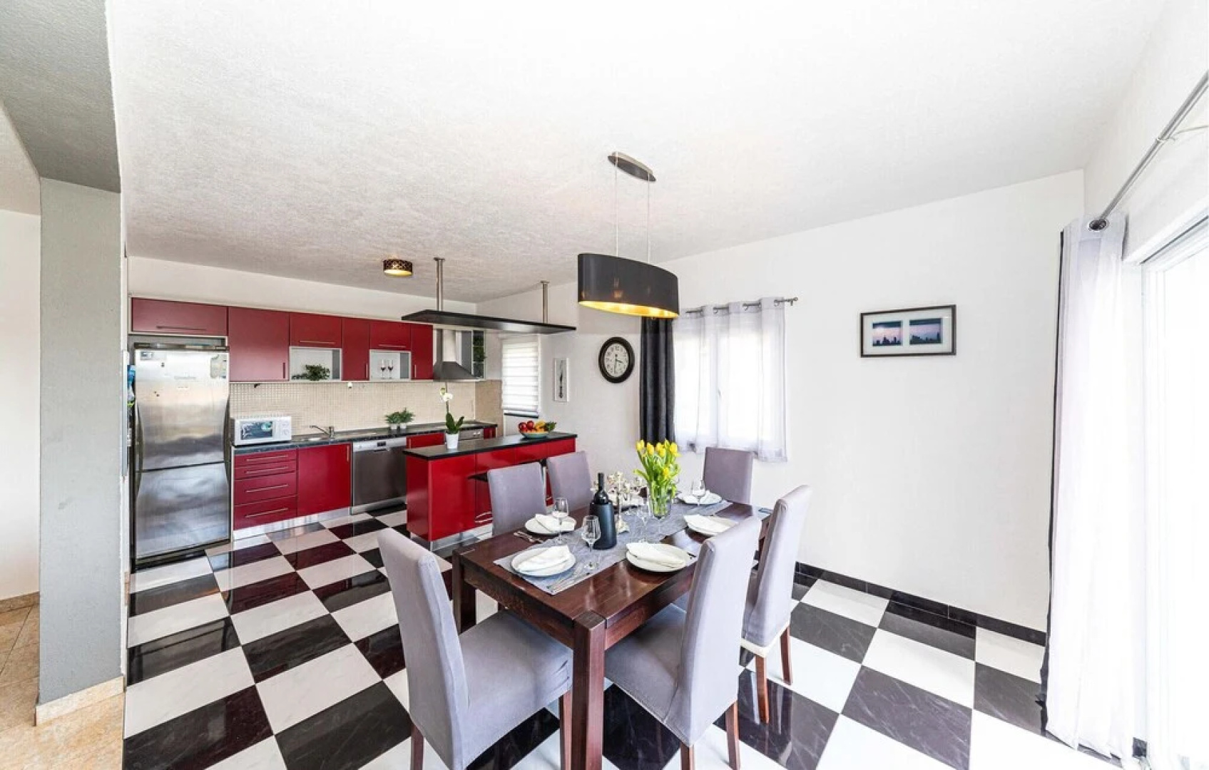 Beautiful Home in Kastel Novi With Wifi and 8 Bedrooms