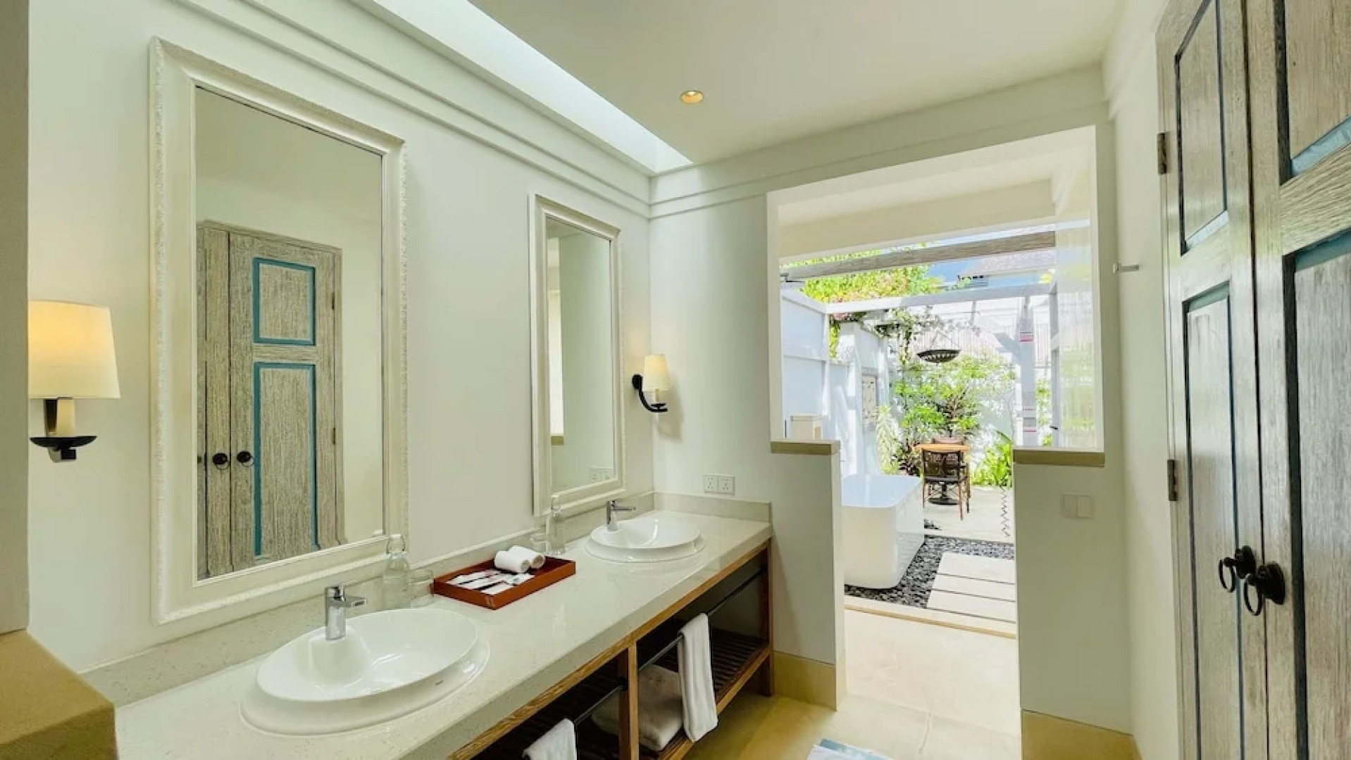 Sudamala Resort; Komodo