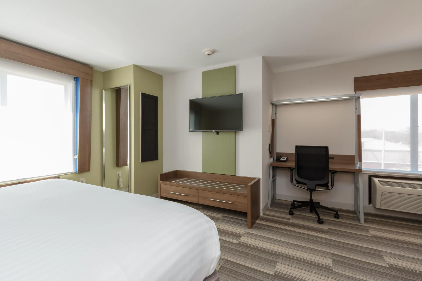 Holiday Inn Express Hotel & Suites South Bend by IHG