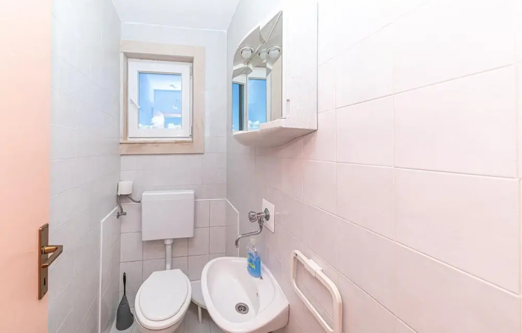 Beautiful Home in Drvenik Mali With Wifi and 4 Bedrooms