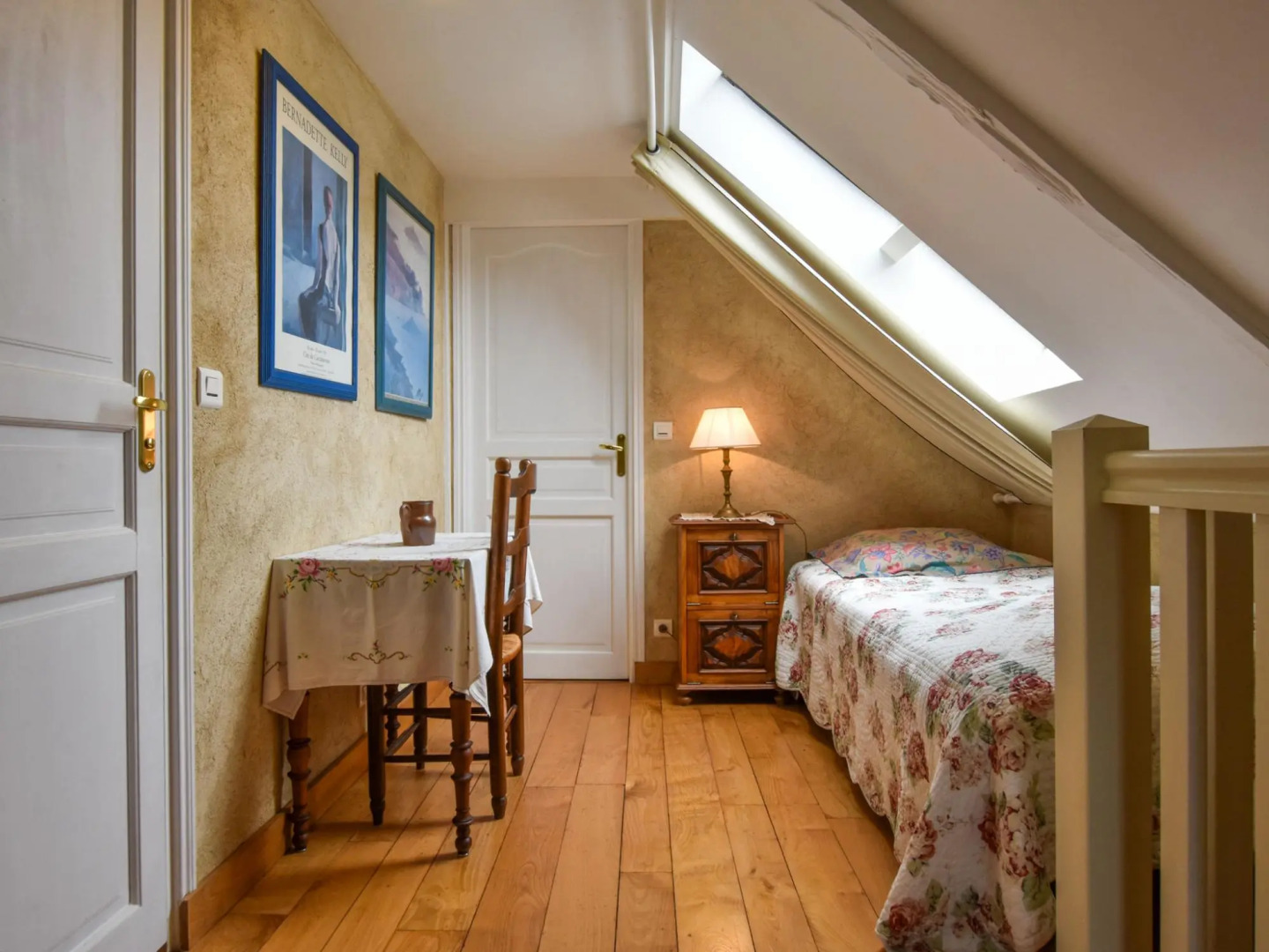 Cosy holiday home with terrace and garden near Quimperlé.