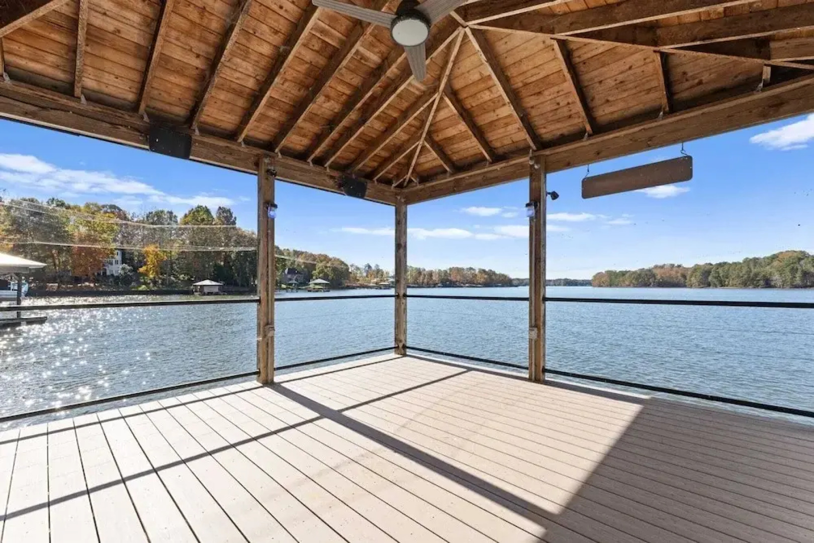 Sunset Pointe by Avantstay Waterfront, Beach, Fire Pit Sleeps 14 5bdr 4BA