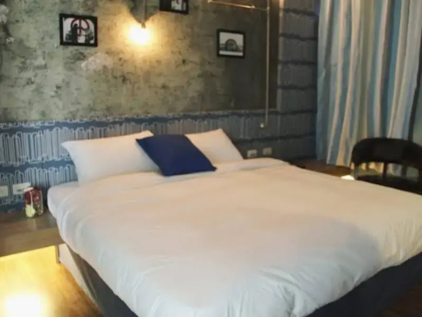 8 Door Guest House