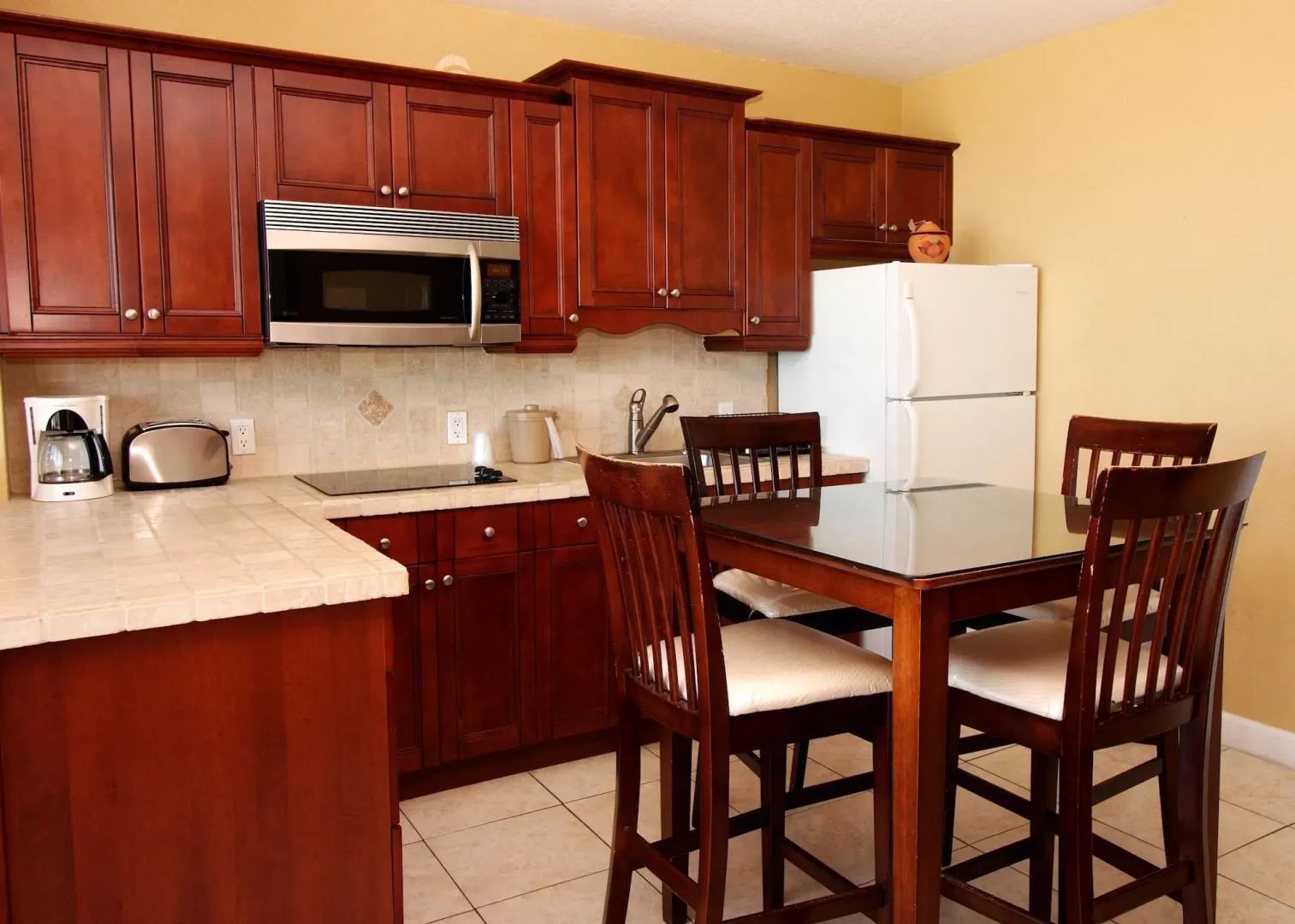 Ocean Manor Beach Hotel