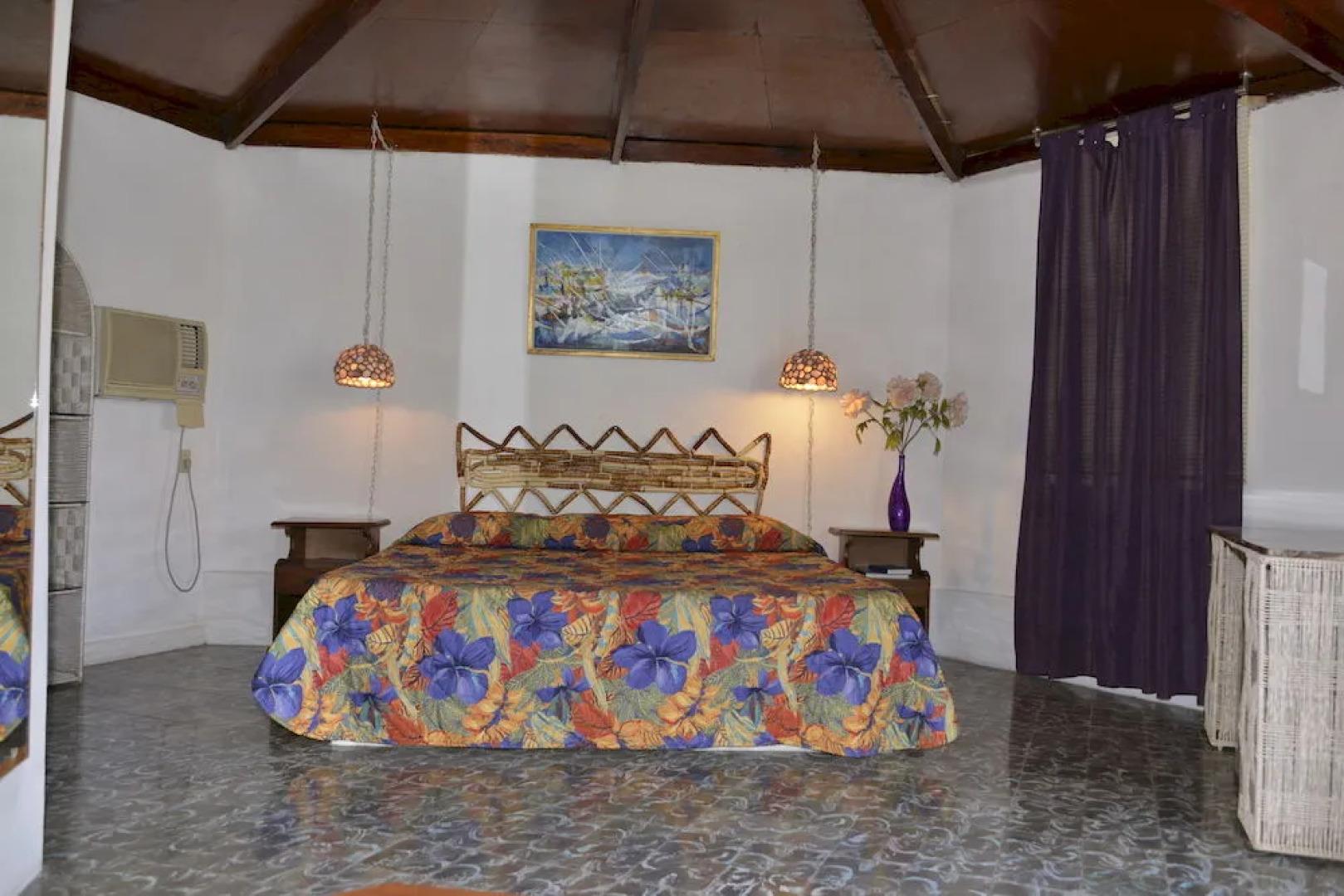 Ouanga Bay Beach Hotel