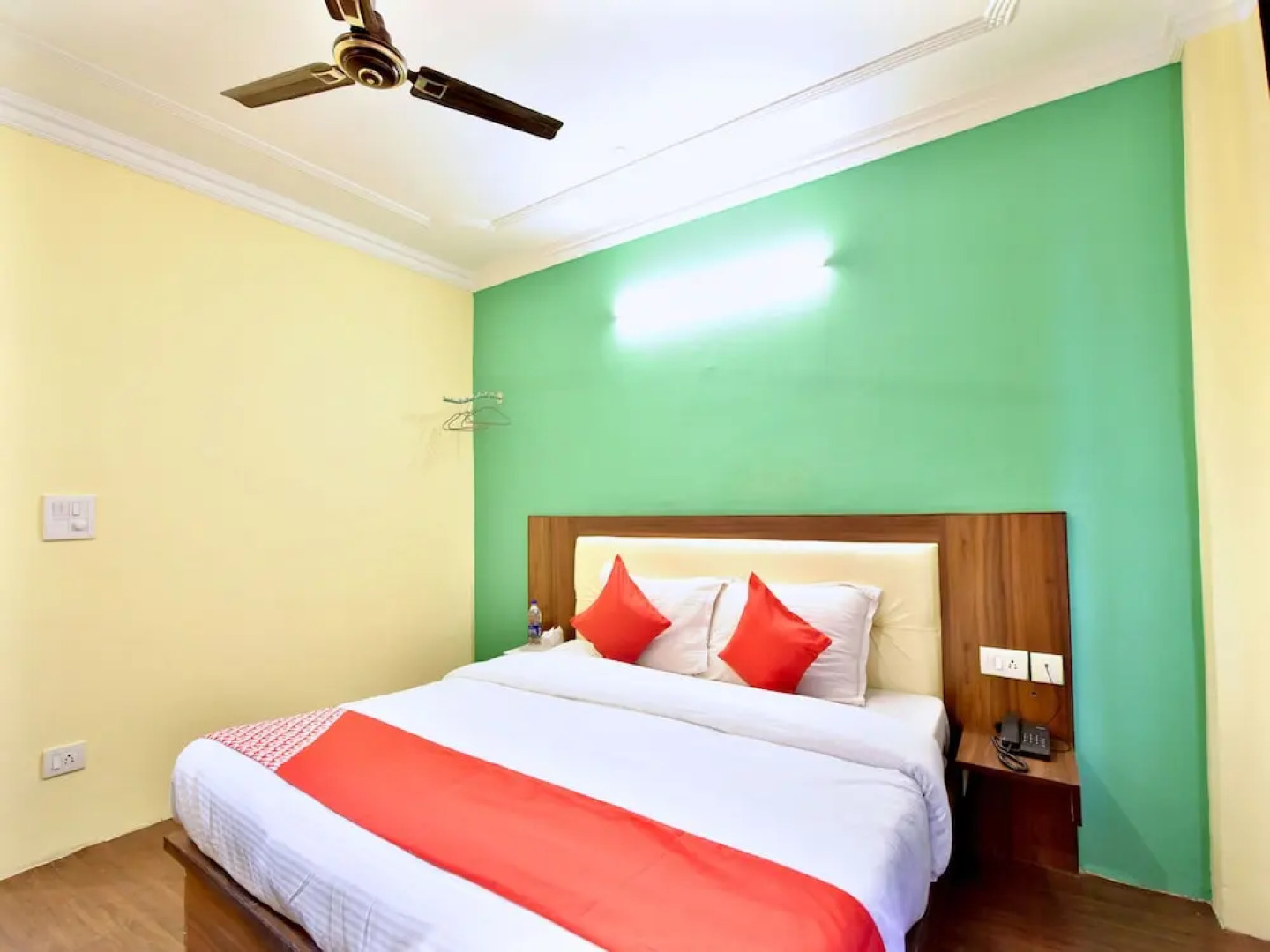 OYO 12907 Hotel Isha Residency