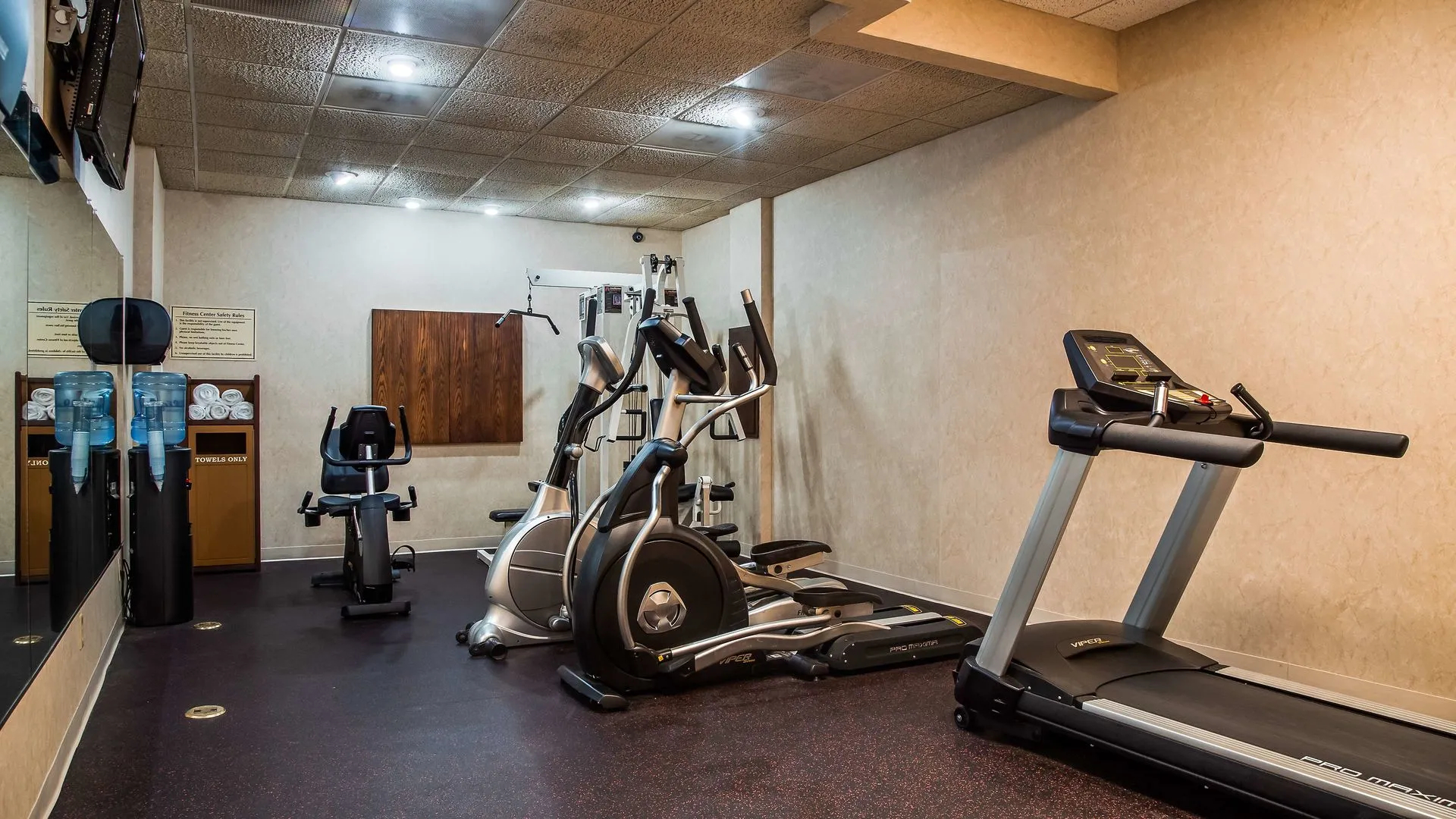 Rock Island Inn & Suites Marshalltown