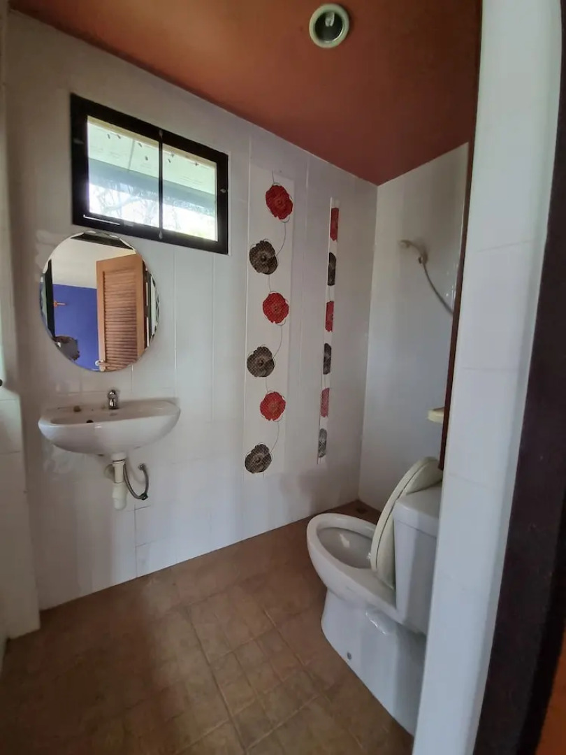 Sawasdee Sichang Resort