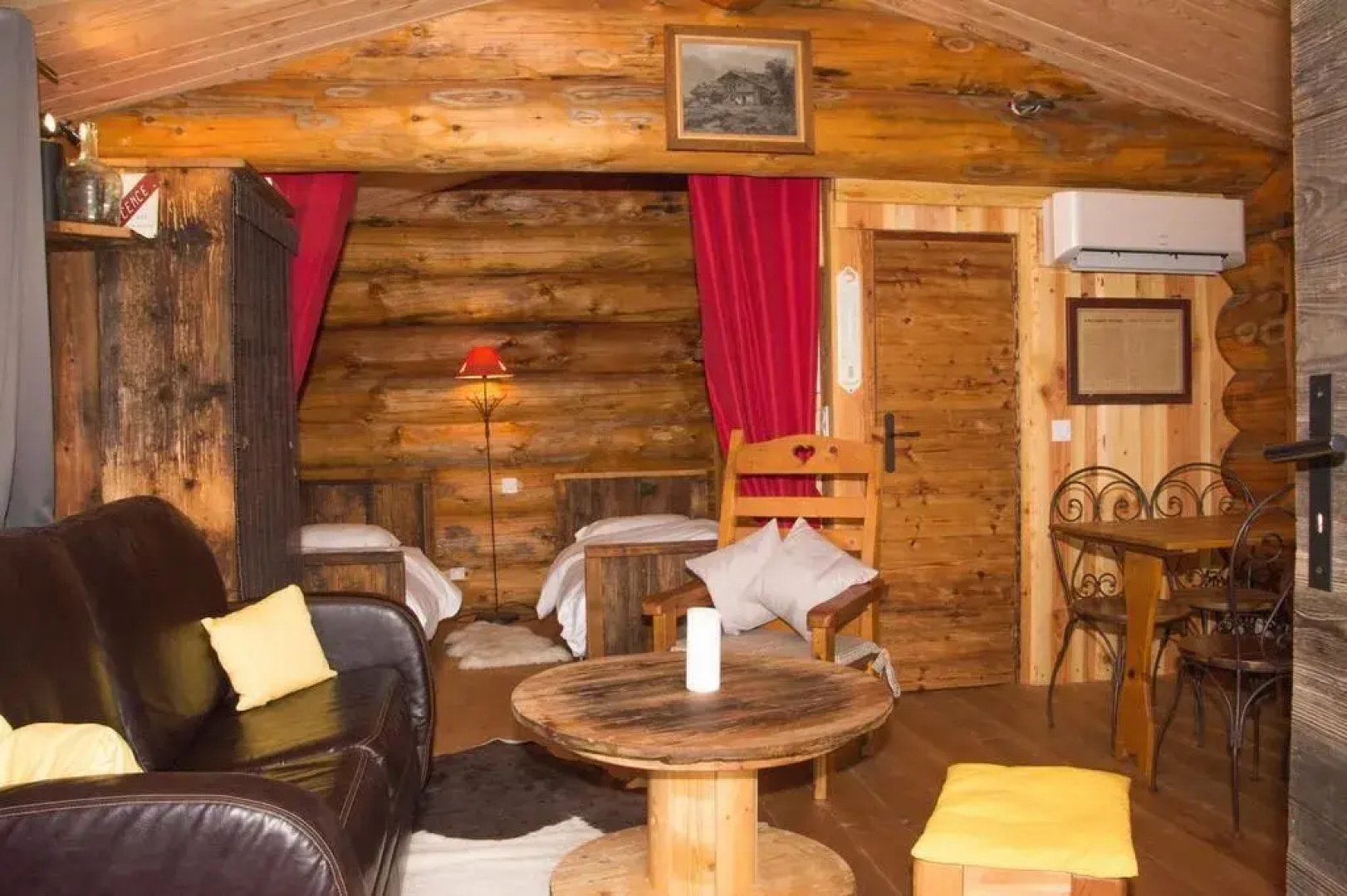 Les Cabanes Du Saleve