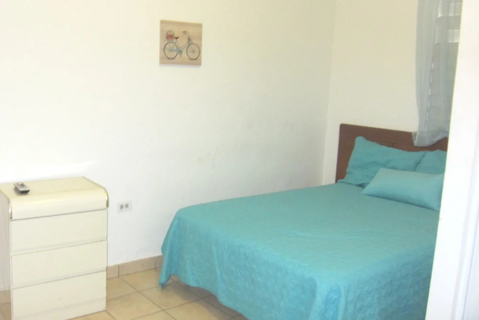 Henry's GuestHouse - Hostel