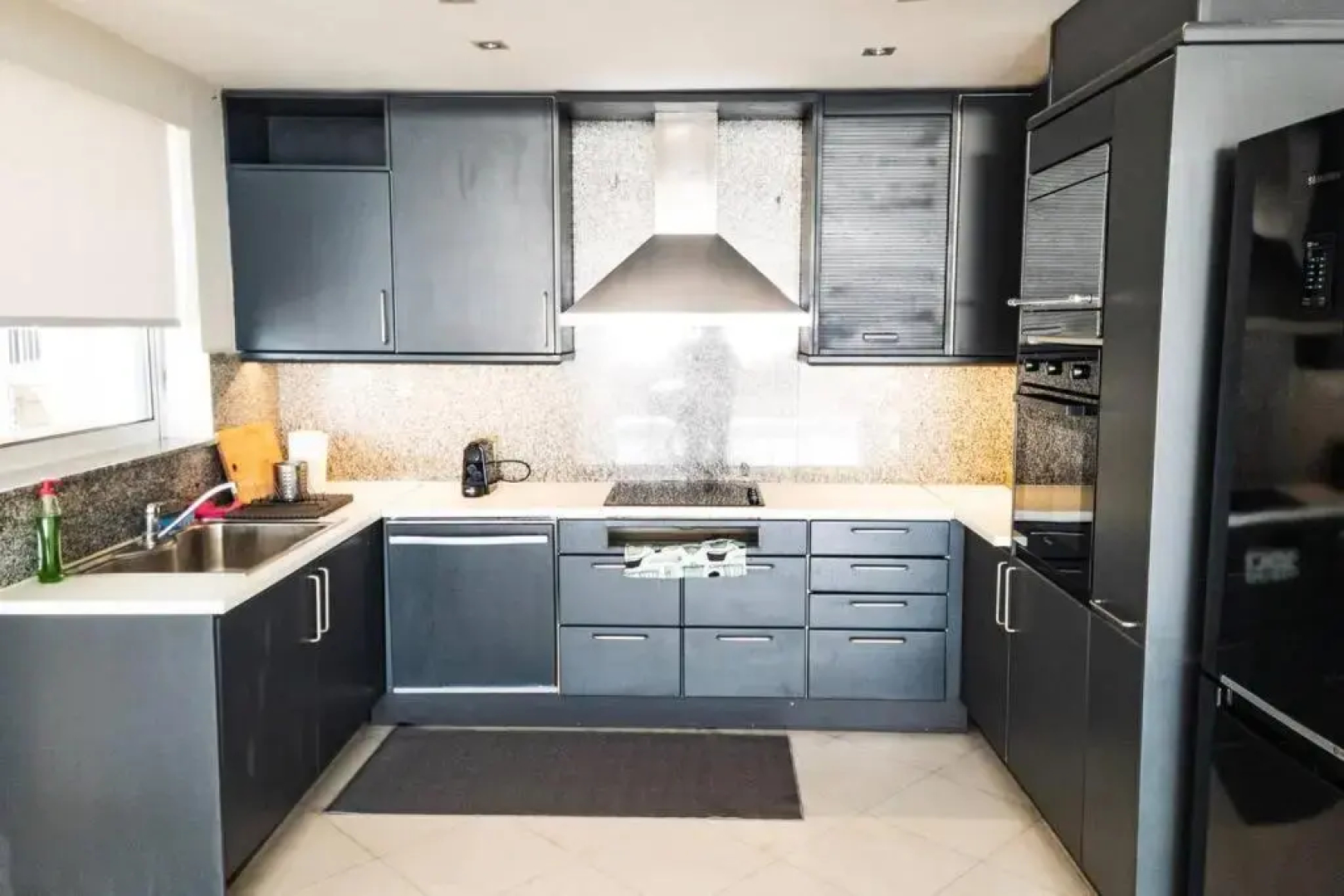 1, Kotzia str. & Poseidonos Avenue, Alimos