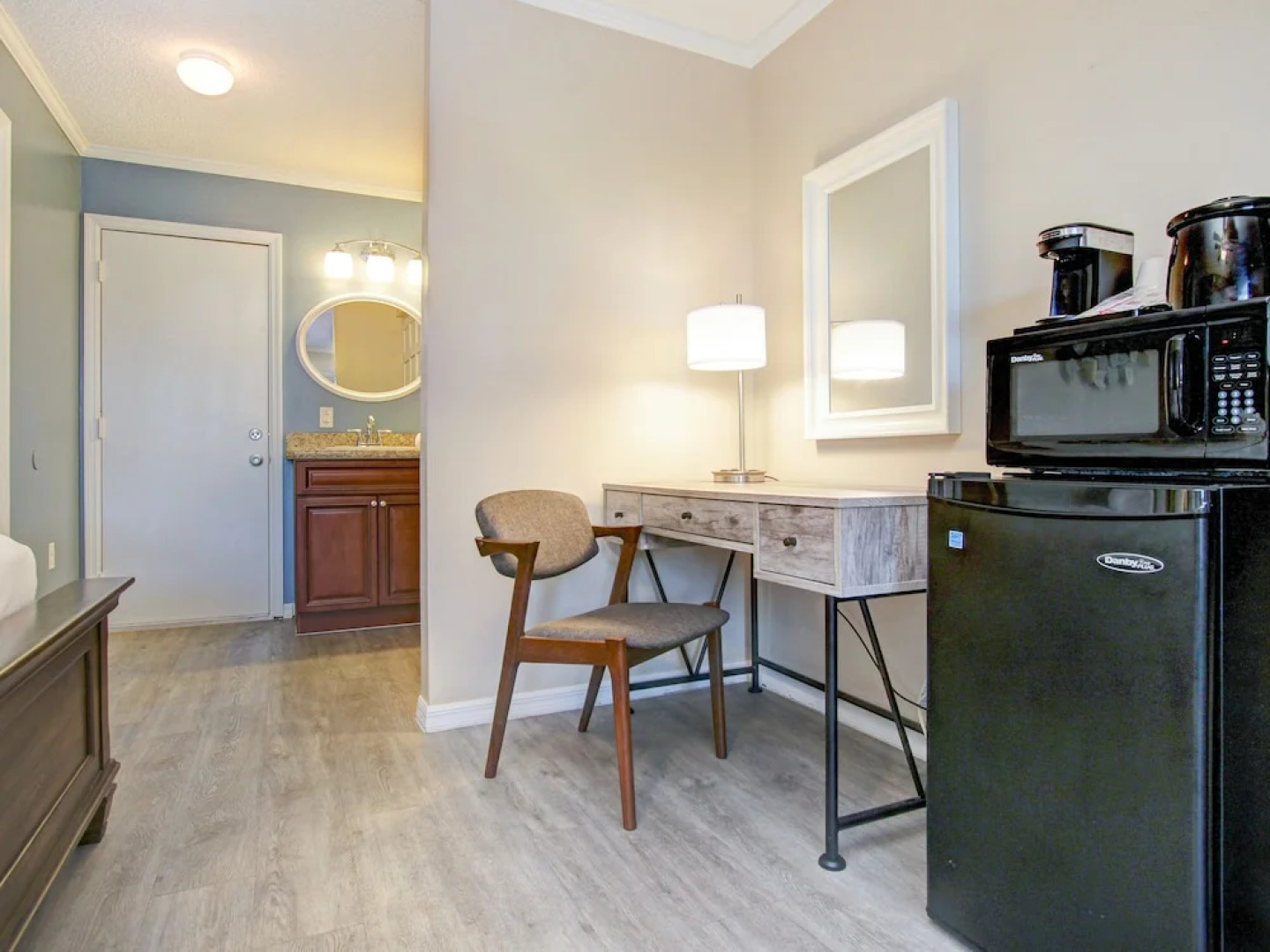 The Palmer Inn & Tennis Club