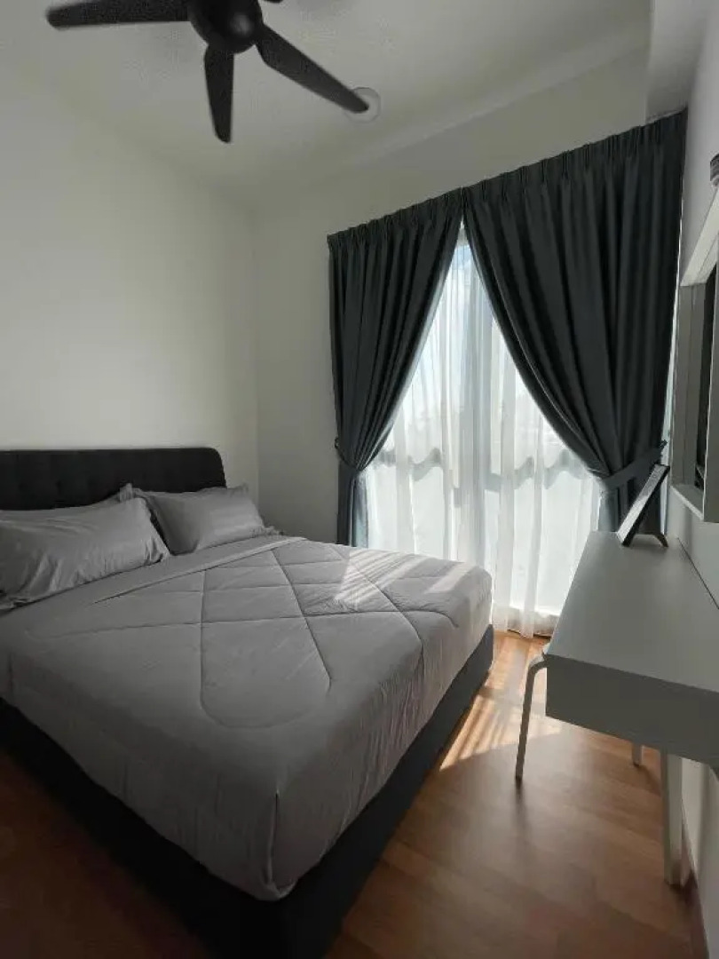 STAYJE PUTRAJAYA, 5 minutes to IOI CITY MALL, WIFI , NETFLIX, FREE PARKING