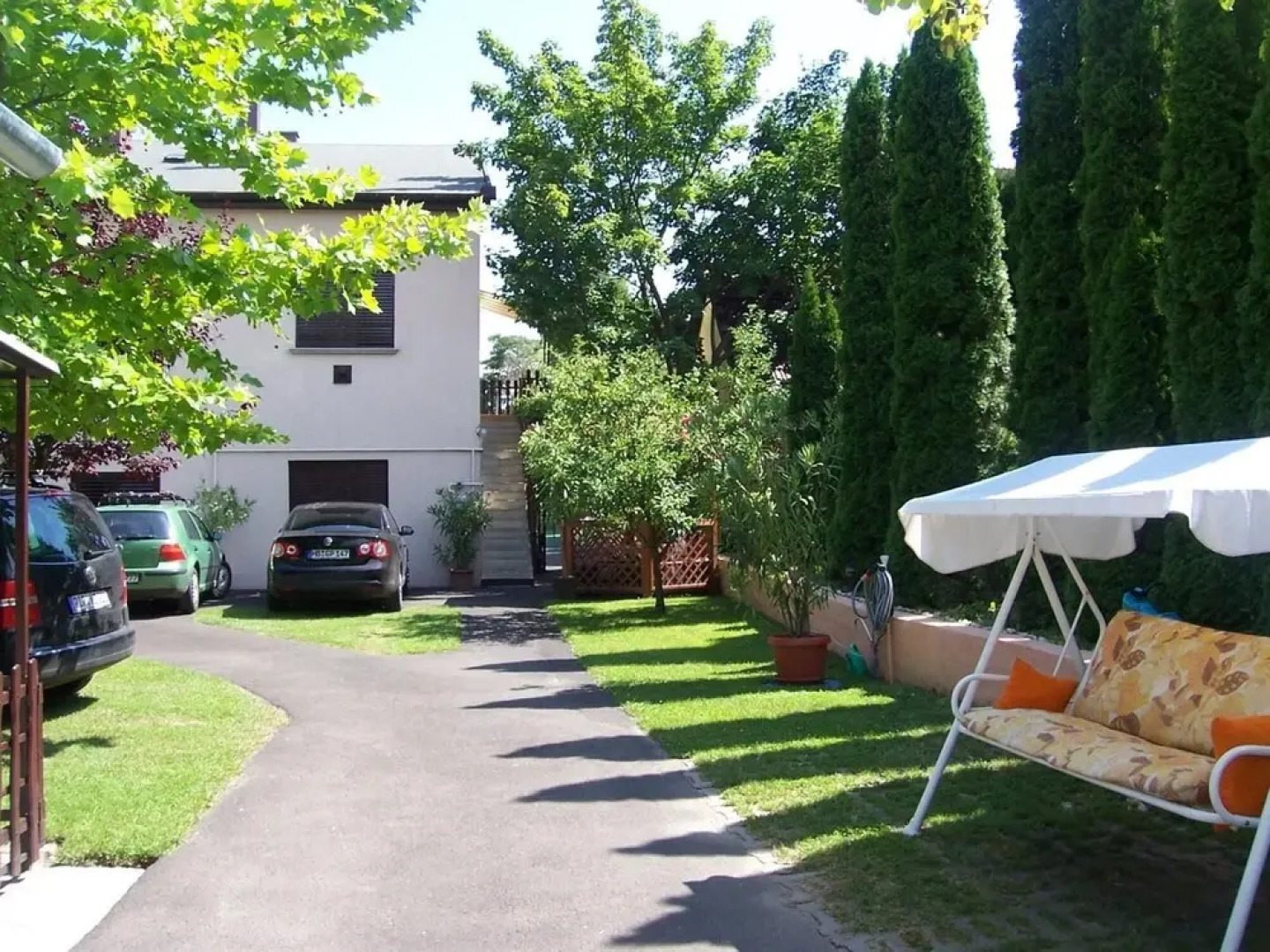 Crystal Apartement F