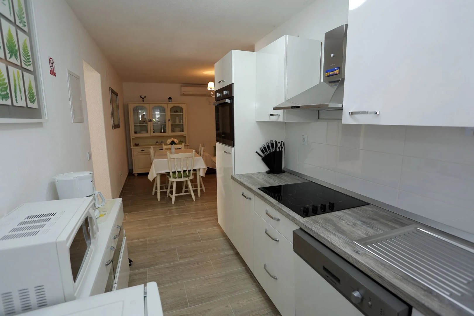 Apartment Ali - modern apartments: A2 Supetar, Island Brac