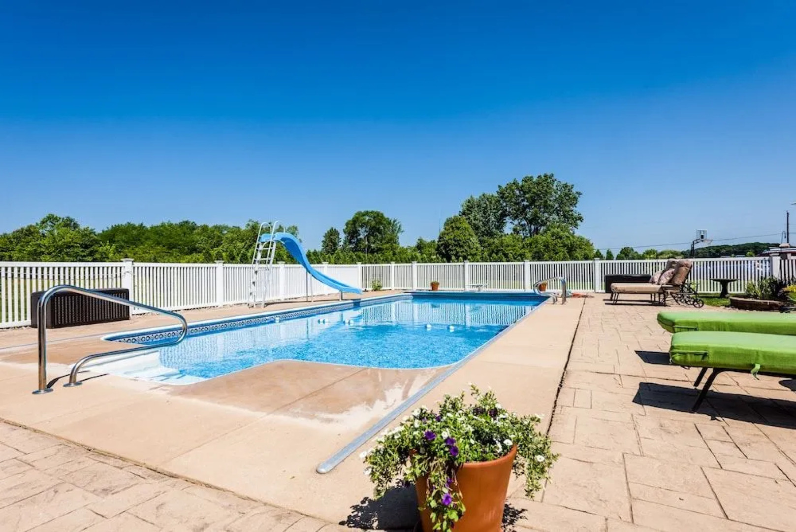 Among the Vineyards Bed & Breakfast