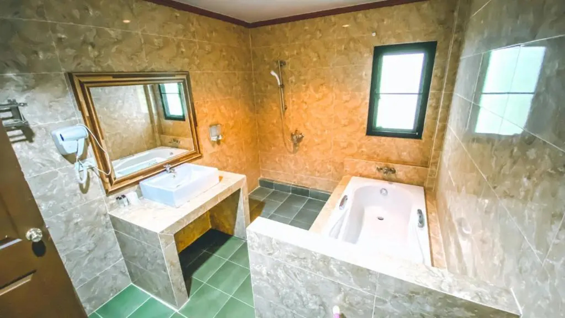 Muak Lek Forest Resort