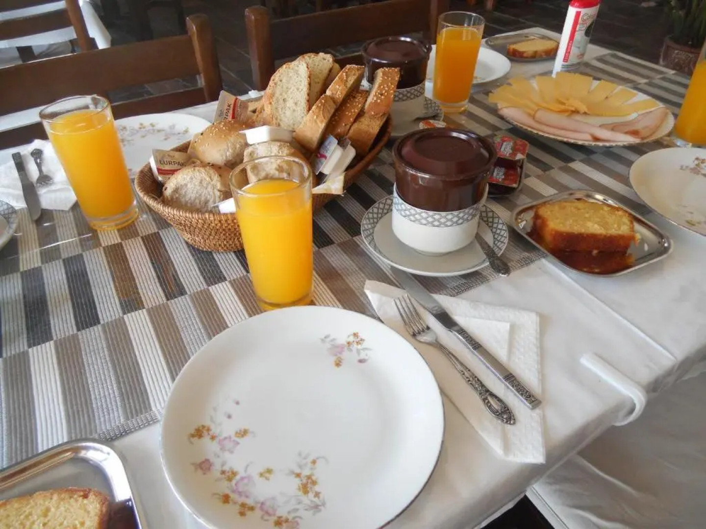 Pythais Hotel