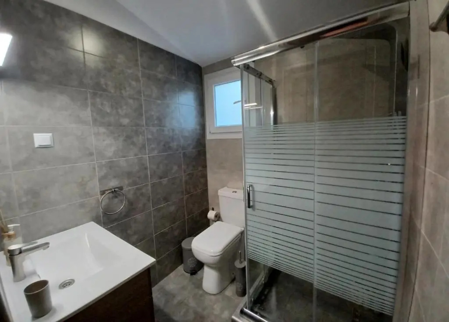 Beach House for up to 9 people near Olympia