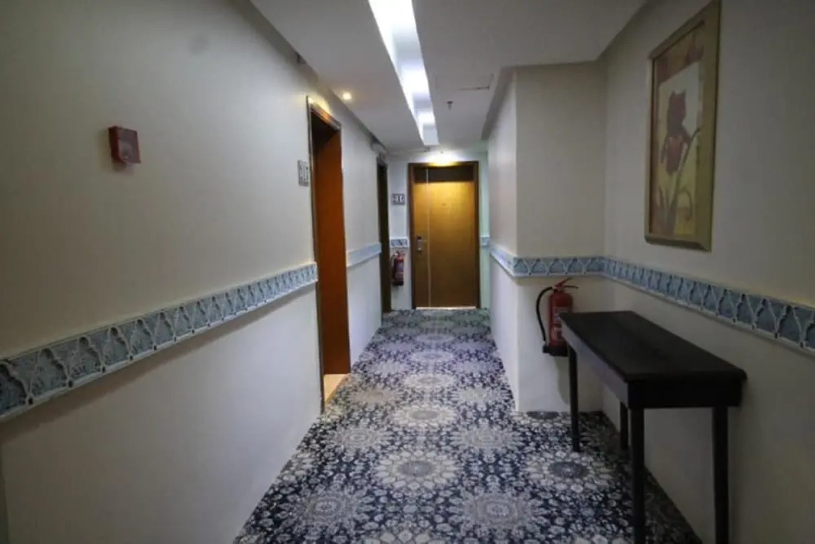 Bhanis Hotel