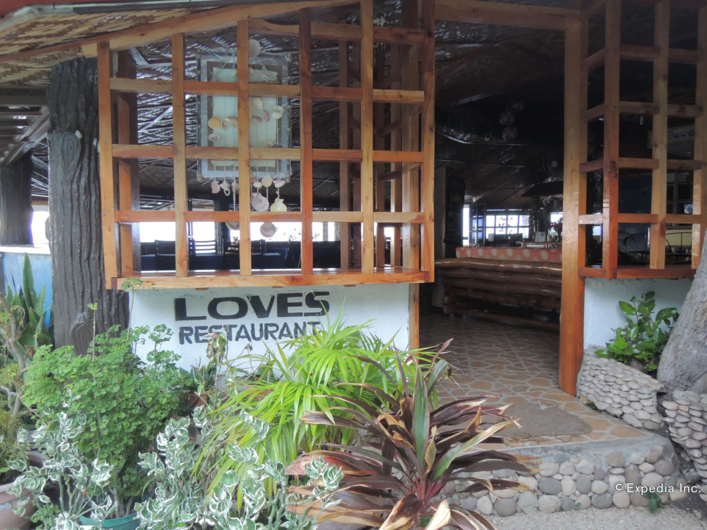 Love's Beach and Dive Resort